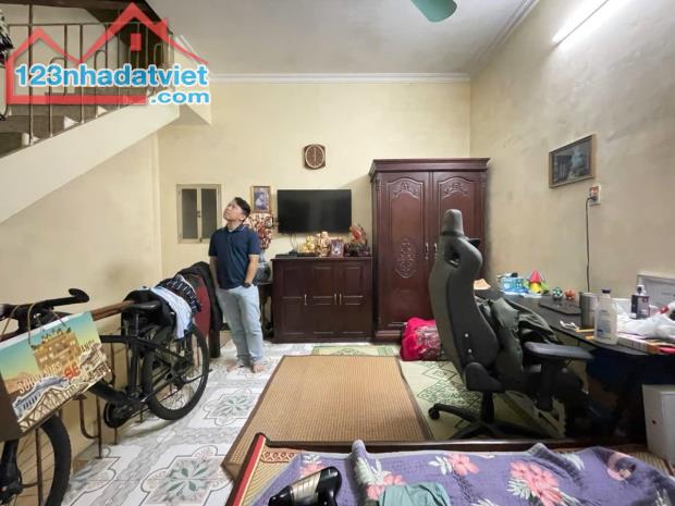 Bán Nhà Mặt Phố Từ Hoa Tây Hồ 160m4T MT8m LÔ GÓC 2 Vỉa Hè VIEW Hồ 120 Tỷ Từ Hoa. - 4