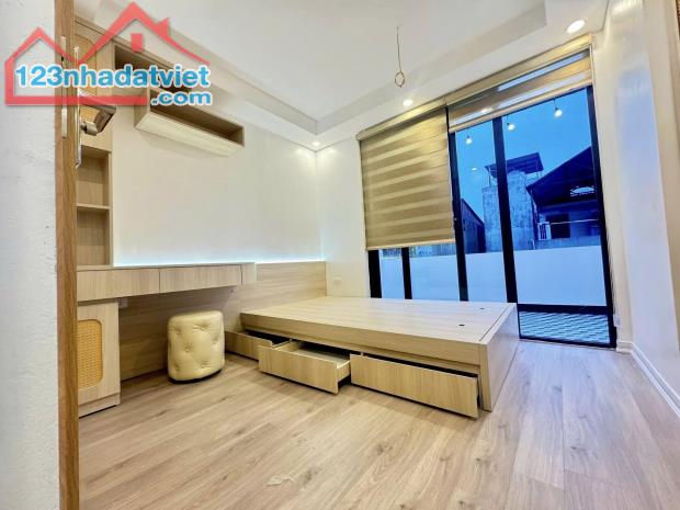 NR Giáp Bát, 25m2 5 tầng, lô góc thoáng đẹp, nội thất lung linh, phong cách hiện đại