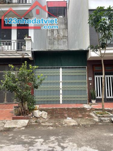 BÁN LÔ ĐẤT DỊCH VỤ ĐÌA LÃO KIẾN HƯNG PHÂN LÔ, Ô TÔ VỈA HÈ, DT 50M2, MẶT TIỀN 4M CHỈ 11 TỶ