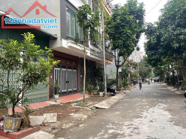 BÁN LÔ ĐẤT DỊCH VỤ ĐÌA LÃO KIẾN HƯNG PHÂN LÔ, Ô TÔ VỈA HÈ, DT 50M2, MẶT TIỀN 4M CHỈ 11 TỶ - 1