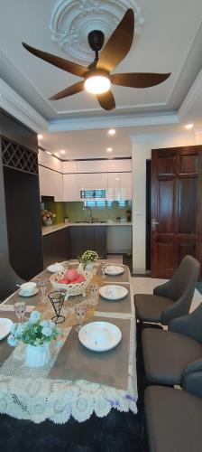 PHÂN LÔ Ô TÔ NGỦ TRONG NHÀ 14.7 TỶ 40m 7 TẦNG MT 5.7m QUAN HOA CẦU GIẦY KINH DOANH ĐỈNH - 2