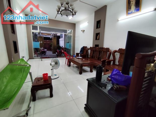 NGUYỄN SỸ SÁCH - NGAY NGÃ TƯ TRẦN THÁI TÔNG - TÂN BÌNH - DT:90m2 - 5 TẦNG - BÁN 9 TỶ - 3