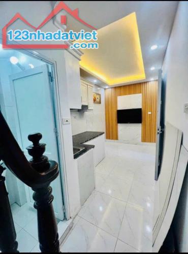 Bán Nhà Kim Mã 22M x 5T Giá 3,8 Tỷ. Phân lô, 3 thoáng, ngõ thông. - 3