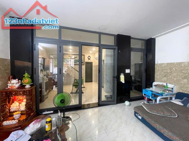 Bán Nhà 2 Tầng Mới 81m2_6.5*12.5 Gần Tô Ngọc Vân Tam Bình Thủ Đức Chỉ 4.7 tỷ - 4