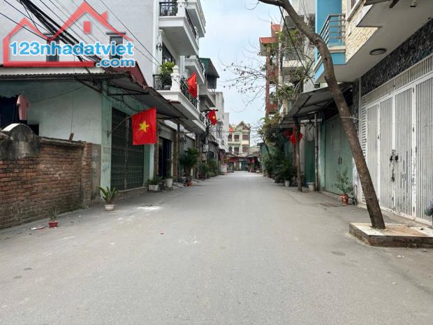 Chính chủ cần bán gấp lô đất trong khu đông dân cư tại khu phố phù khê tptừ Sơn