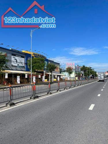 🏡 Bán nhà mặt tiền Tô Ký – 10x30m – Giá chỉ 20 tỷ! 🔥 - 1