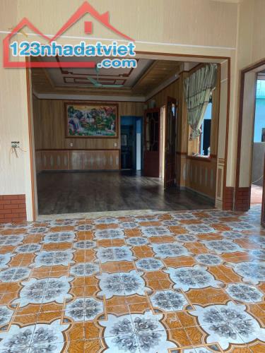 Bán Nhà 2Tầng 5 phòng dt 118m2 sát KCN Sam Sung oto cho thuê đầu tư 2,1ty - 2