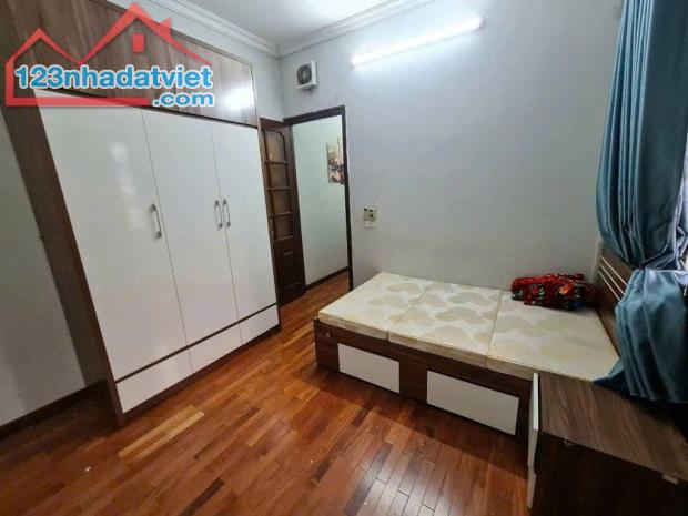 Cho thuê nhà Ngõ Quỳnh, Thanh Nhàn, Hai Bà Trưng 50m x 4T giá 15.5tr, nhà rất đẹp, đủ đồ - 3