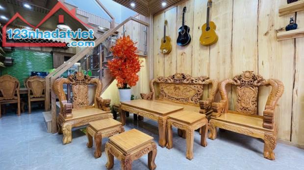 Nhà gỗ ngay Lê Văn Thọ, Gò Vấp, ngang bề thế (4x10) hơn 4 TỶ