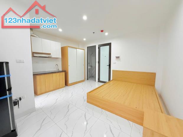 Siêu phẩm CCMN Triều Khúc đường ô tô 72m2 8 tầng thang máy 14pkk dòng tiền 1 tỷ - 1