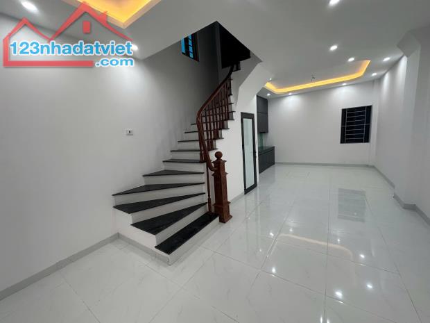 Bán nhà 4 tầng 35m giá chỉ 4,7 tỷ còn thương lượng, gần ngay Ngã Tư Canh, Xuân Phương NTL - 1