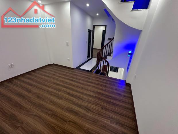 Bán nhà 4 tầng 35m giá chỉ 4,7 tỷ còn thương lượng, gần ngay Ngã Tư Canh, Xuân Phương NTL - 2