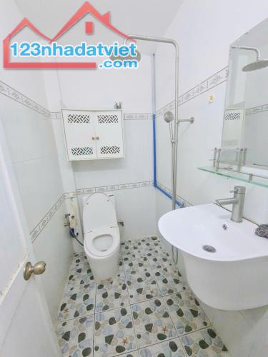 Bán nhà 3 tầng đường Mễ Cốc q8 - 2