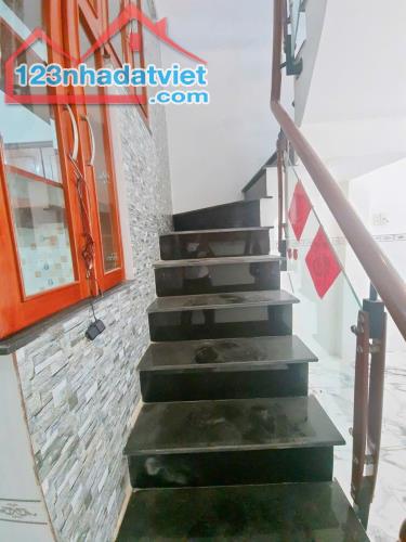 Bán nhà 3 tầng đường Mễ Cốc q8 - 3