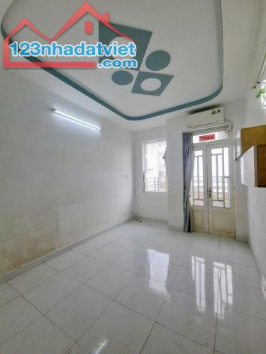 Bán nhà 3 tầng đường Mễ Cốc q8 - 4
