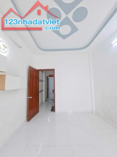 Bán nhà 3 tầng đường Mễ Cốc q8 - 5