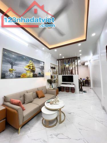 Giữa phố Minh Khai nhà đẹp ngõ thông, kinh doanh online, gần mặt phố 11.8 tỷ. SỔ VUÔNG VẮN