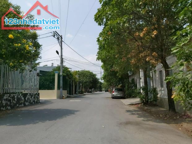 Bán nhà hẻm xe hơi đường Lê Quang Định- Phạm Văn Đồng, rất đẹp, 76M²x5 Tầng, 5Pn - 1
