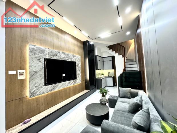Nhà đẹp 5 tầng nội thất sang xịn