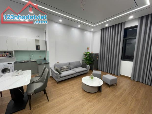 Cho thuê căn hộ 2 p.ngủ full đồ (80m2) Vinhomes Marina.