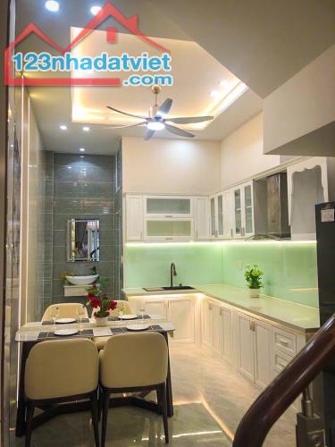 CHỈ GẦN 6 TỶ - CÓ NHÀ 3 TẦNG - HXH - SAU CĂN MẶT TIỀN - Đ.SỐ 9 (LÊ VĂN THỌ), P.9, GÒ VẤP - 2