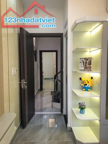 CHỈ GẦN 6 TỶ - CÓ NHÀ 3 TẦNG - HXH - SAU CĂN MẶT TIỀN - Đ.SỐ 9 (LÊ VĂN THỌ), P.9, GÒ VẤP - 3