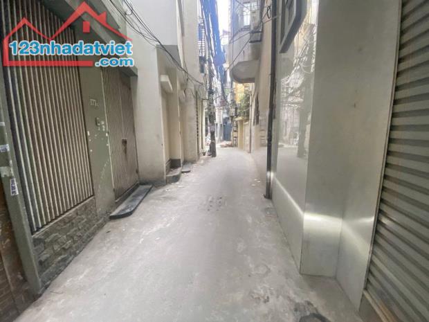 BÁN NHÀ ĐẸP ĐỐNG ĐA THỊNH QUANG 31M 5 TẦNG MT4M YÊN TĨNH GẦN TRƯỜNG CHỢ Ở SƯỚNG CHỈ 6.35 - 1