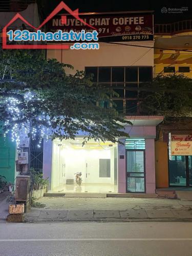 Chính chủ bán nhà 3 tầng đường Cách Mạng Tháng 8 - vị trí đắc địa, thuận lợi kinh doanh