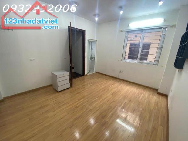 Cần bán nhà Phố Thịnh Quang Đống Đa vị trí đẹp Hiếm nhà vào ở luôn 30m x5 tầng 6,3 tỉ - 2