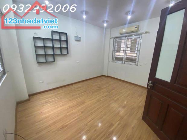 Cần bán nhà Phố Thịnh Quang Đống Đa vị trí đẹp Hiếm nhà vào ở luôn 30m x5 tầng 6,3 tỉ - 4