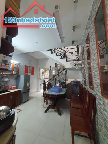 12 TỶ HƠN - NHÀ CÔ BẮC QUẬN I - GẦN ĐẠI HỌC VĂN LANG - HẺM XE HƠI 1/ SÁT MT-60M2 2 LẦU 3PN - 1