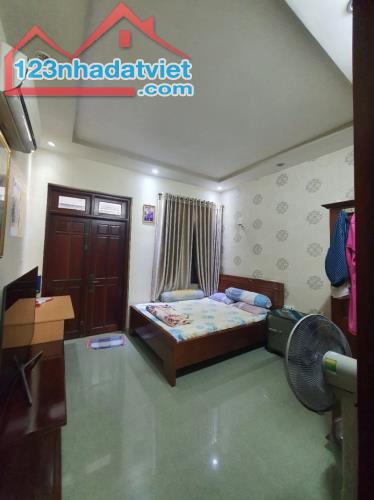 12 TỶ HƠN - NHÀ CÔ BẮC QUẬN I - GẦN ĐẠI HỌC VĂN LANG - HẺM XE HƠI 1/ SÁT MT-60M2 2 LẦU 3PN - 4