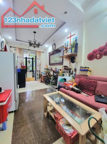 12 TỶ TL - NHÀ QUẬN 1 GẦN CÔNG VIÊN LÊ VĂN TÁM - KẺM 4M SÁT MẶT TIỀN - KINH DOANH - 63M2 - 1