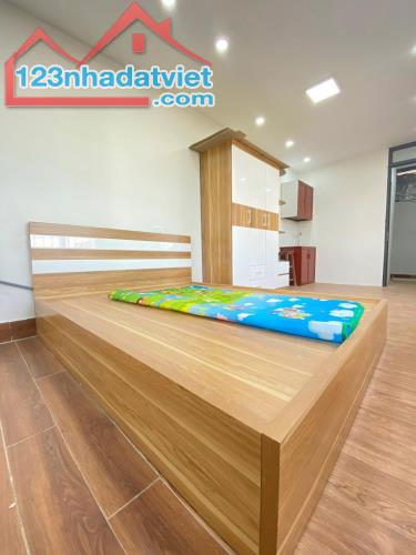 VĂN CHƯƠNG.VỈA HÈ KINH DOANH. Ô TÔ TRÁNH. 25m2 4T 3m Mặt Tiền. 6.9 TỶ - 4