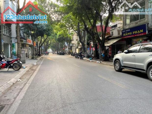 BÁN NHÀ QUẬN 1 , GIÁ RẺ 200m2 , 12m x 16m GIÁ CHỈ 38 TỶ ĐƯỜNG TRƯỚC NHÀ 10m ÔTÔ TRÁNH SÔ - 2