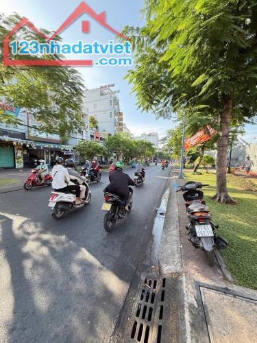 Nhà hẻm xe hơi đường Đồng Đen, phường 11 Quận Tân Bình - 1