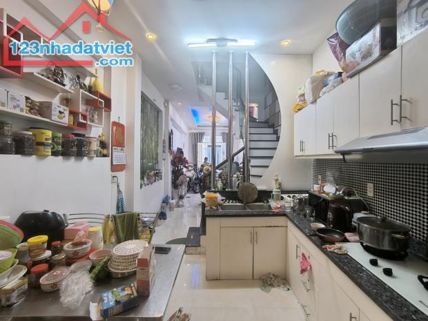 KHU VIP HUỲNH VĂN BÁNH AN NINH, HẺM XE HƠI SÁT MẶT TIỀN GẦN 50M2 4 TẦNG, 4PN, NHỈNH 7 TỶ - 1
