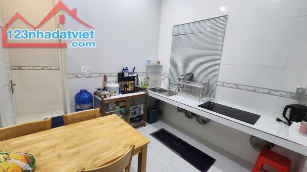 BÁN GẤP CỬA HÀNG MẶT TIỀN NGUYỄN VĂN QUY - CẦN THƠ - 2.8 TỶ - 270M2 - SỔ HỒNG - 4