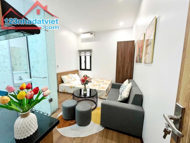 Bán căn hộ dòng tiền phố Minh Khai vừa ở và cho thuê, 5 tầng, 36m2, 7 phòng khép kín, giá - 2
