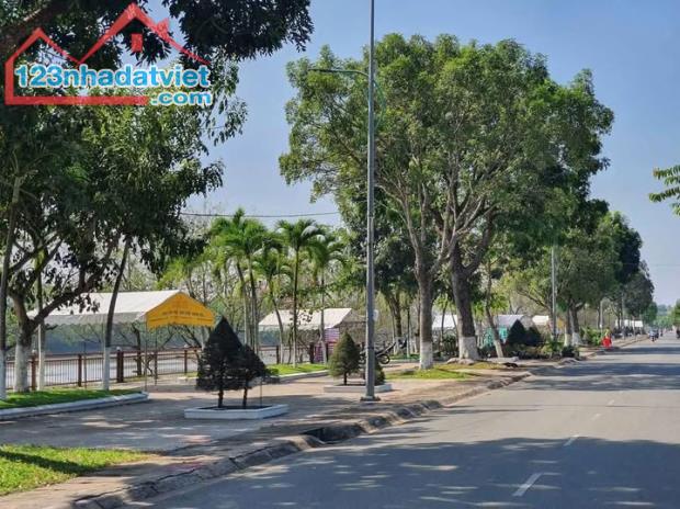 ĐẤT THỔ CƯ PHƯỜNG 7 MẶT TIỀN ĐƯỜNG HÙNG VƯƠNG VIEW SÔNG BẾN TRE