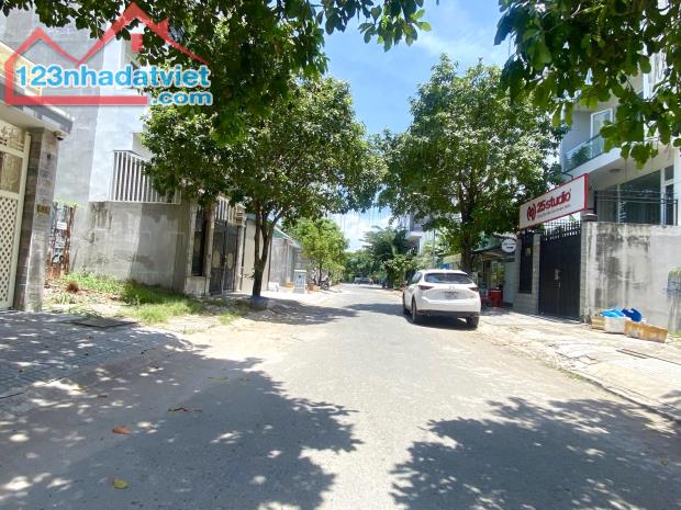 Bán Đất Ngay Đường 12 Trần Lựu,P.An Phú,Quận 2 DT:100m2(5mx20m) Xây Hầm 4 Tầng-Giá 22 Tỷ - 1