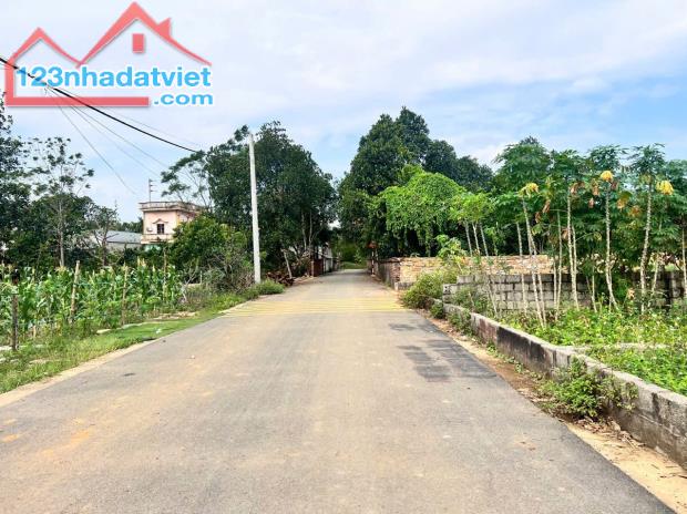 CẦN BÁN LÔ ĐẤT ĐẸP NGAY NGÃ TƯ LỤC QUÂN - VIEW HỒ CỰC ĐẸP - MẶT TIỀN RỘNG - 1