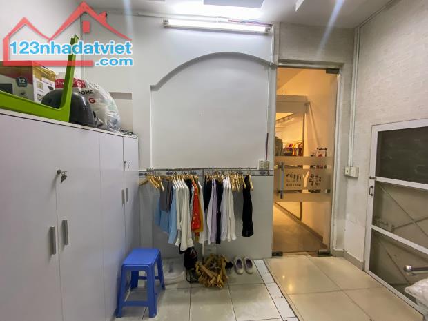 Nhà phố rẻ 1 trệt 2 lửng Cách Mạng Tháng Tám Quận 3 TP. Sài Gòn - 4