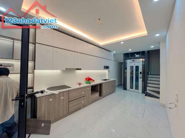 Bán nhà đẹp Hoàng Mai – Đền Lừ Thang Máy dân trí cao, siêu gần phố gía chào 7.6 tỷ