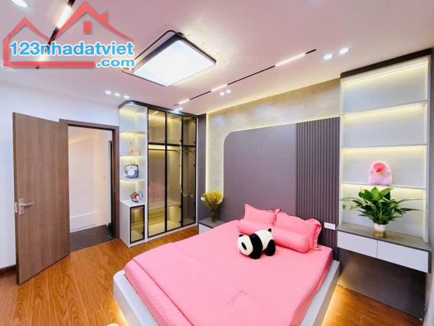 CHỦ TRẺ CẦN BÁN GẤP — NHÀ ĐẸP VŨ TÔNG PHAN, GẦN Ô TÔ, PHÁP LÝ CHUẨN, 35m²,6.2tỷ - 3