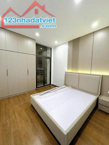 BÁN NHÀ PHỐ TỨ LIÊN, TÂY HỒ, 1 NHÀ RA MẶT PHỐ, THANG MÁY, DT 80M2* 5 TẦNG* GIÁ 16 TỶ - 9