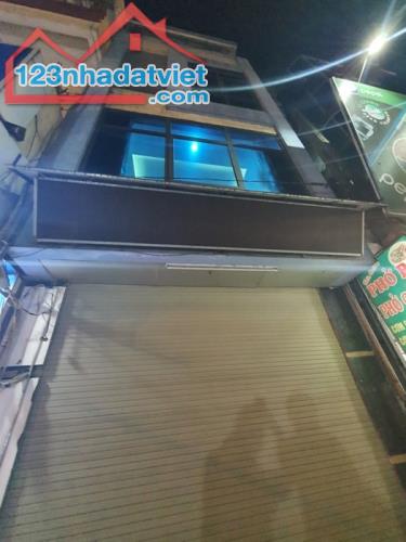 🔥 BÁN NHÀ MẶT PHỐ LÊ VĂN HIẾN – KINH DOANH SẦM UẤT – 2 MẶT THOÁNG VĨNH VIỄN 🔥  🏡 Vị trí - 1