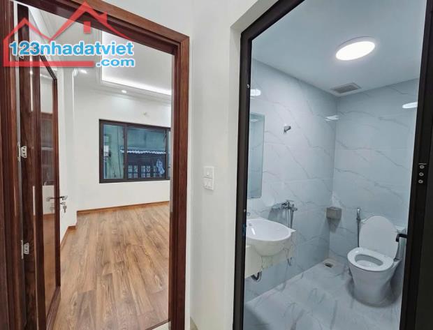 Bán  Hoa Hậu  3 Tầng , Đường 9m, Gần Phố Bà Triệu - Giá Chỉ Nhỉnh 5 Tỷ - 1