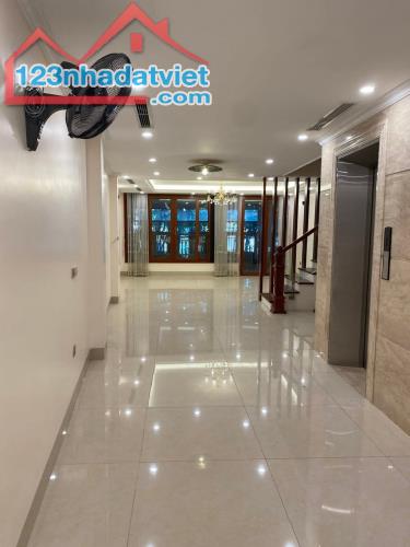 Mặt phố Nhật Chiêu - Tây Hồ, 110m2, 5 tầng, 1 hầm, mặt tiền 6,6m, chào bán 666tr/m2 - 1
