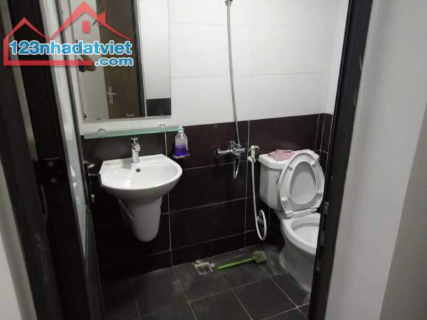 Cho thuê căn hộ tại Ruby phúc lợi 75m2 3pn2wc giá 8 triệu - 2